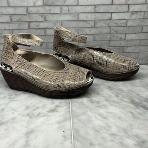 Bernie Mev open toe wedge
